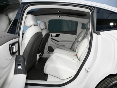 Новый автомобиль Rising auto (feifan) R7