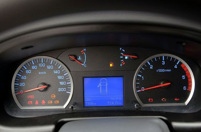 Автомобиль Dongfeng Rich — 11