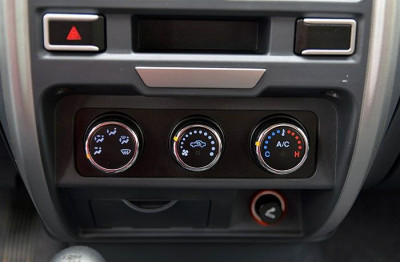 Автомобиль Dongfeng Rich