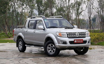 Автомобиль Dongfeng Rich