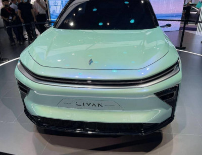 Новый автомобиль Livan Rl7