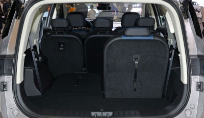 Новый автомобиль Livan Rl9