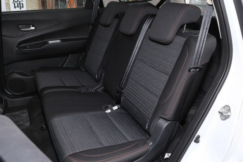 Автомобиль Baic group Ruixiang x3 — 11