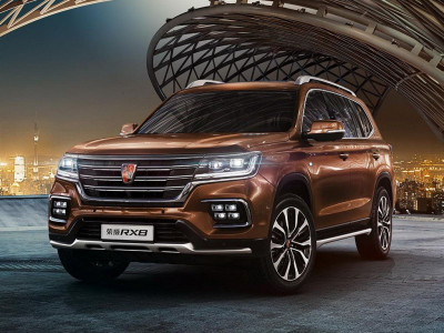 Автомобиль Roewe Rx 8 v series