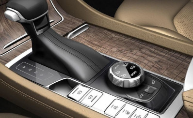 Автомобиль Roewe Rx 8 v series