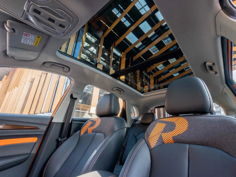 Автомобиль Roewe Rx3 pro — 9