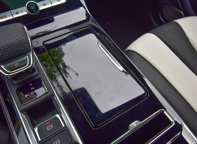 Автомобиль Roewe Rx5 max — 12