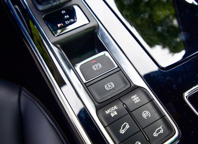 Автомобиль Roewe Rx5 max