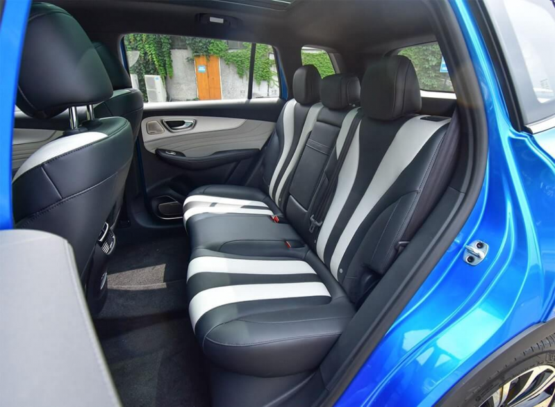 Автомобиль Roewe Rx5 max — 17