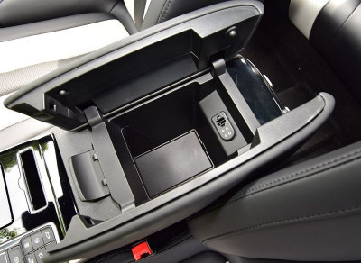 Автомобиль Roewe Rx5 max