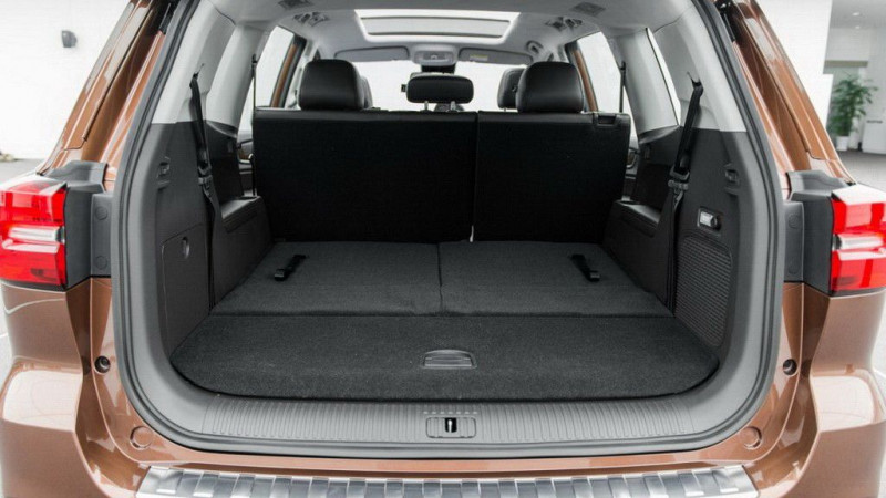 Автомобиль Roewe Rx8 — 16