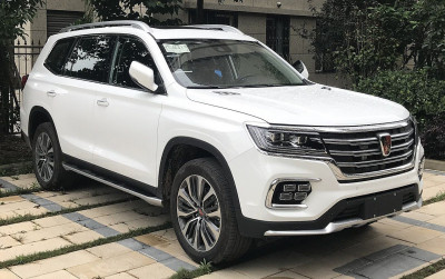 Автомобиль Roewe Rx8