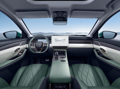 Новый автомобиль Soueast S09