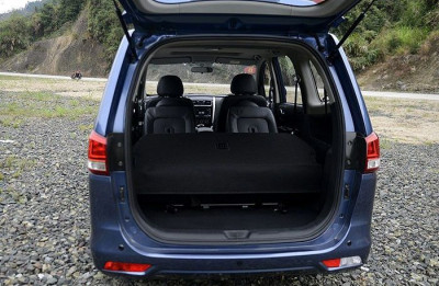 Автомобиль Dongfeng S500