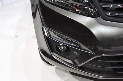 Автомобиль Dongfeng S500