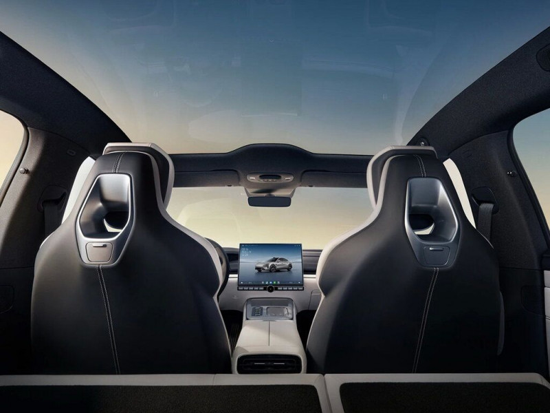 Новый автомобиль Xiaomi Su7 — 12