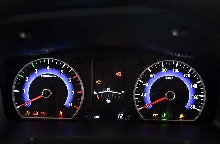 Автомобиль Dongfeng Succe — 11