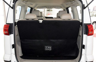 Автомобиль Dongfeng Succe