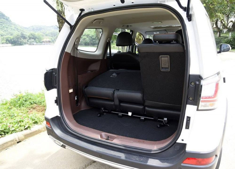 Автомобиль Dongfeng Sx6 — 4