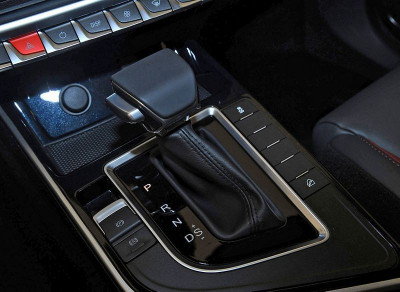 Автомобиль Dongfeng T5