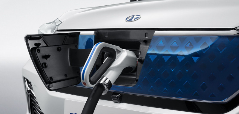 Новый автомобиль Venucia T60 ev — 11