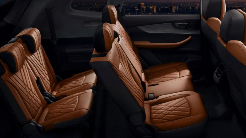 Автомобиль Chery Tiggo 8 plus — 8