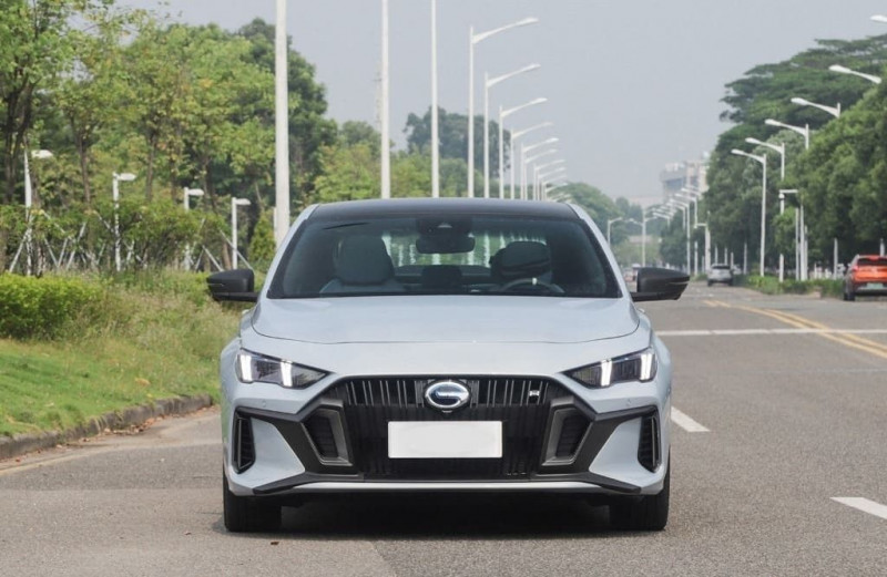 Новый автомобиль Gac Trumpchi empow hybrid (shadow leopard j20) — 3