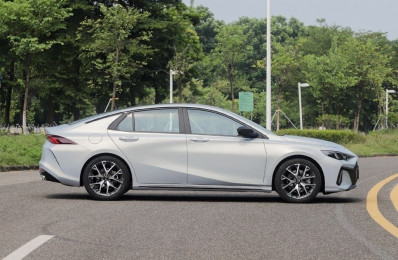 Новый автомобиль Gac Trumpchi empow hybrid (shadow leopard j20)