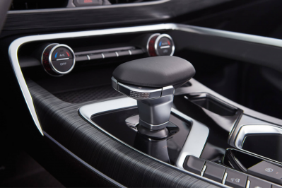 Новый автомобиль Geely Tugella