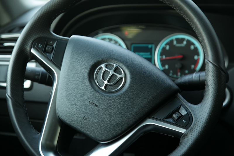 Автомобиль Brilliance auto V5 — 10