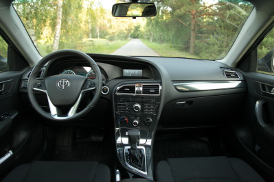 Автомобиль Brilliance auto V5