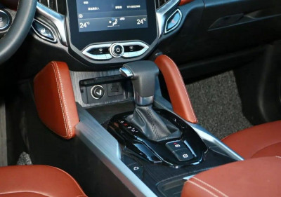 Автомобиль Brilliance auto V6