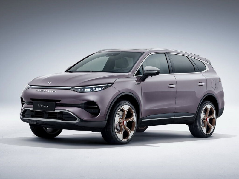 Автомобиль Denza X — 3