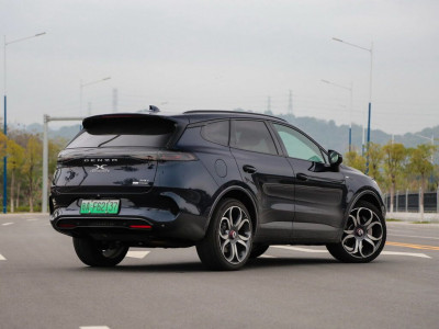 Автомобиль Denza X