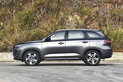 Новый автомобиль Changan X5 plus