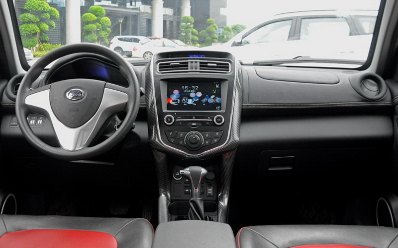 Автомобиль Lifan X60 — 22