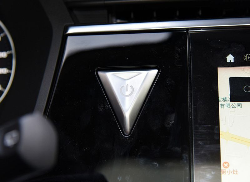 Новый автомобиль Venucia Xing — 11