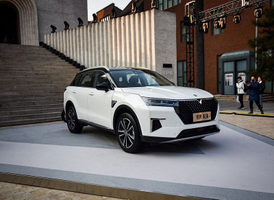 Новый автомобиль Venucia Xing