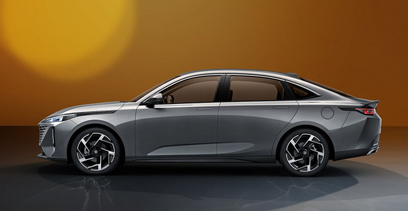 Новый автомобиль Changan Yida — 8