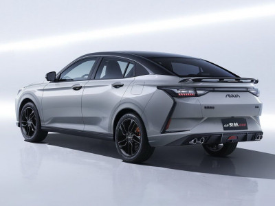 Автомобиль Dongfeng Yixuan