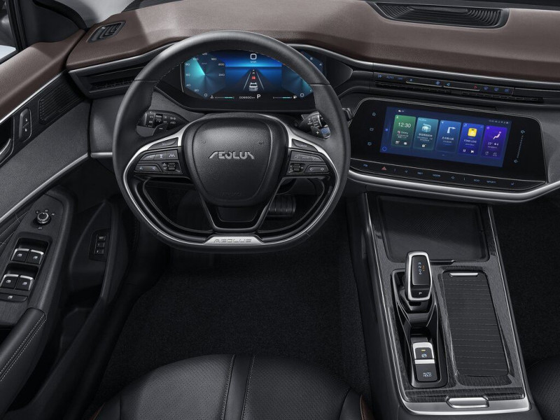 Новый автомобиль Dongfeng Yixuan max — 6