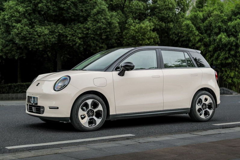 Новый автомобиль Jac Yttrium 3 — 16